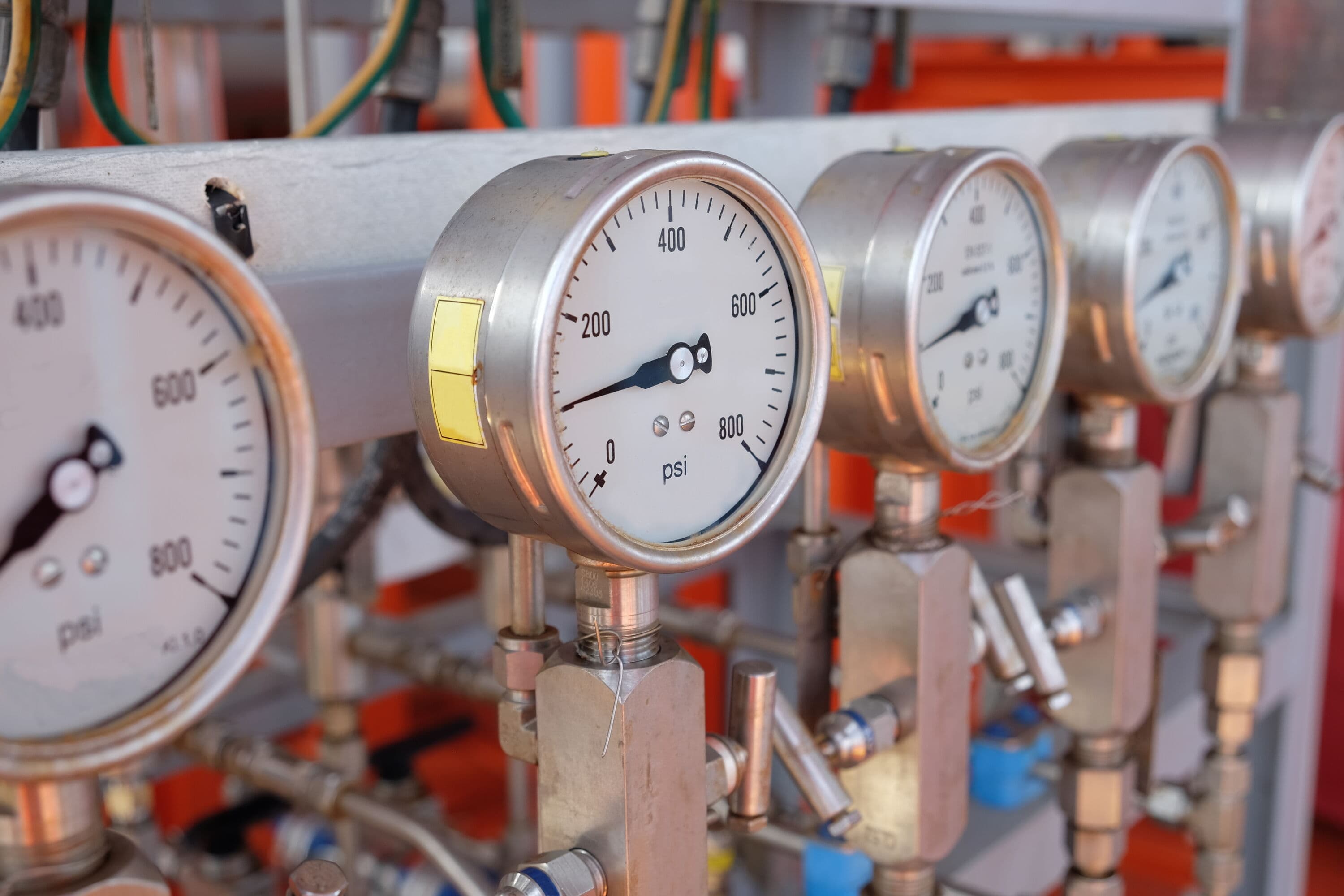 Pressure-gauge-meter-measuring-instrument-pneumatic-control-system-psi-large.jpg